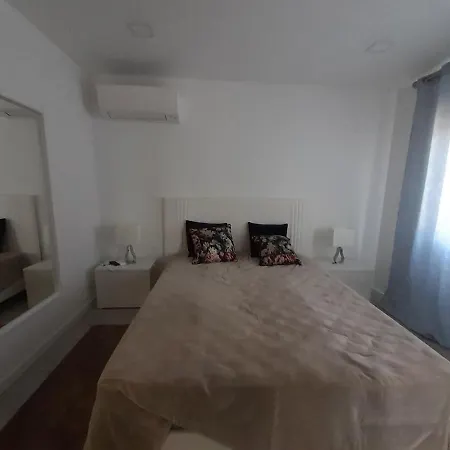 Lisbon Tagus River 2 Suites Private Pool D * Almada