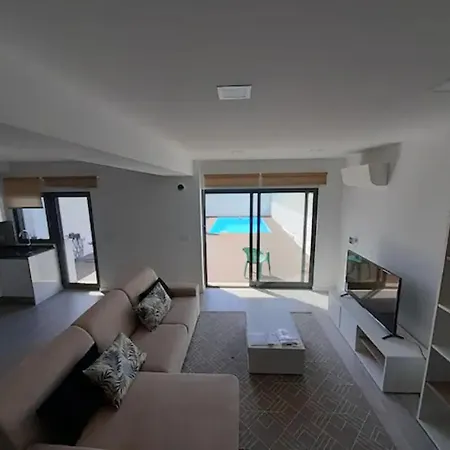Lisbon Tagus River 2 Suites Private Pool D Apartman *