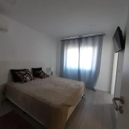Lisbon Tagus River 2 Suites Private Pool D Apartment *